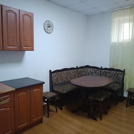 Apartments Domovik On Valenberga 3 무카체베 외부 사진